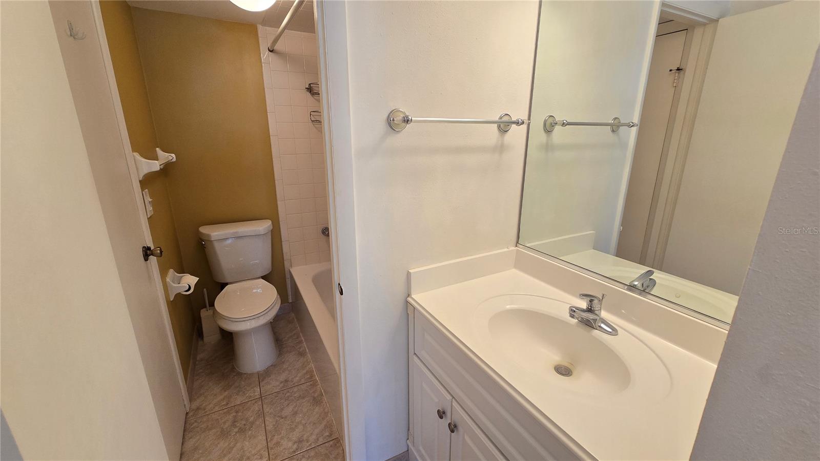 WATERS EDGE 1 CONDO - Residential