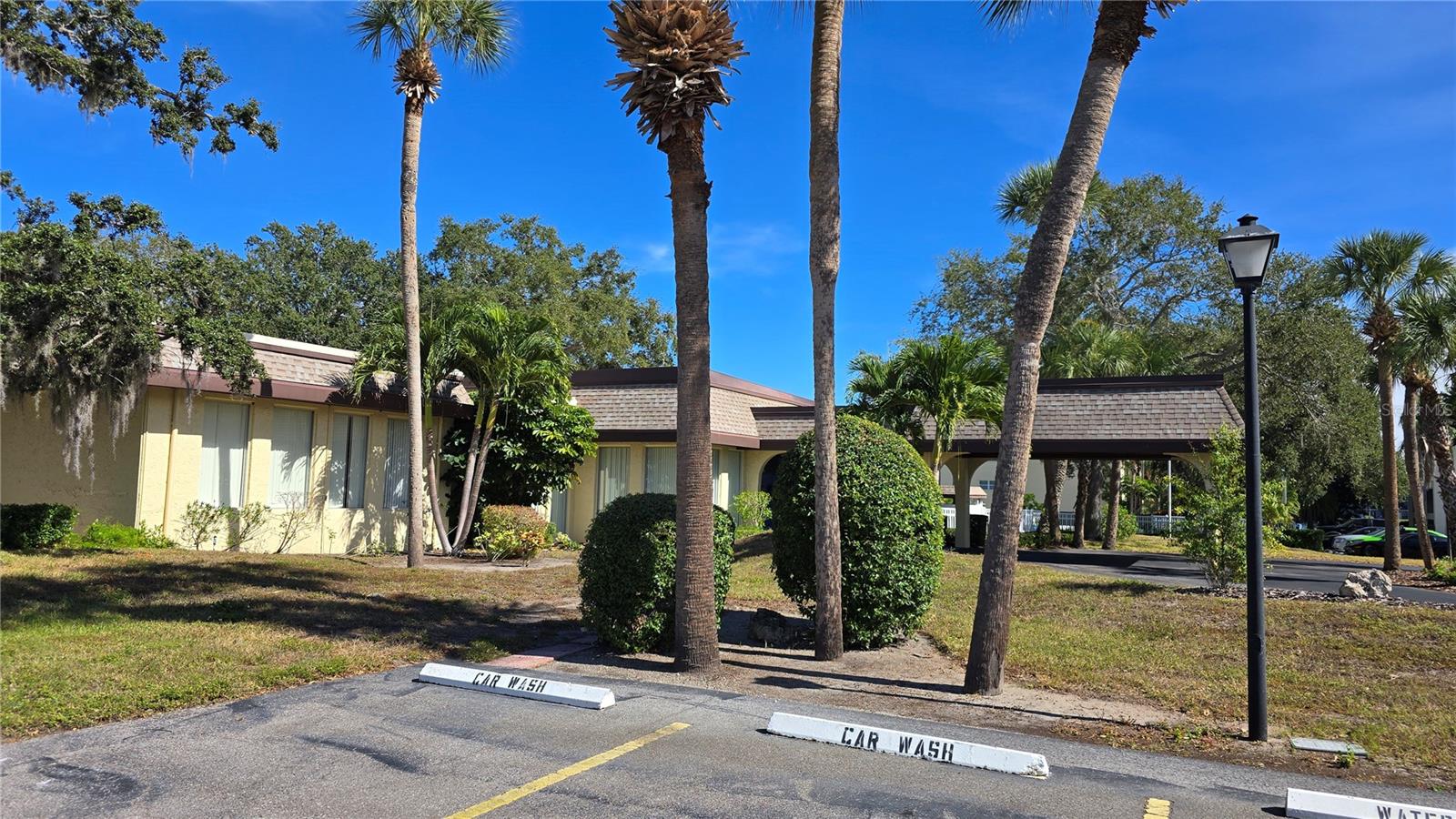 WATERS EDGE 1 CONDO - Residential