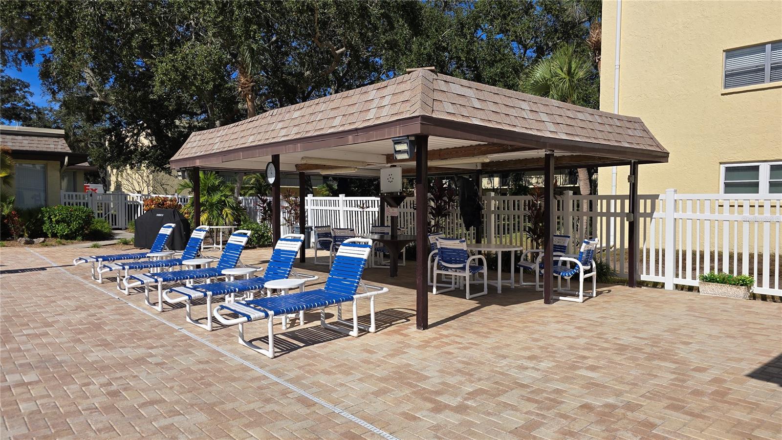 WATERS EDGE 1 CONDO - Residential