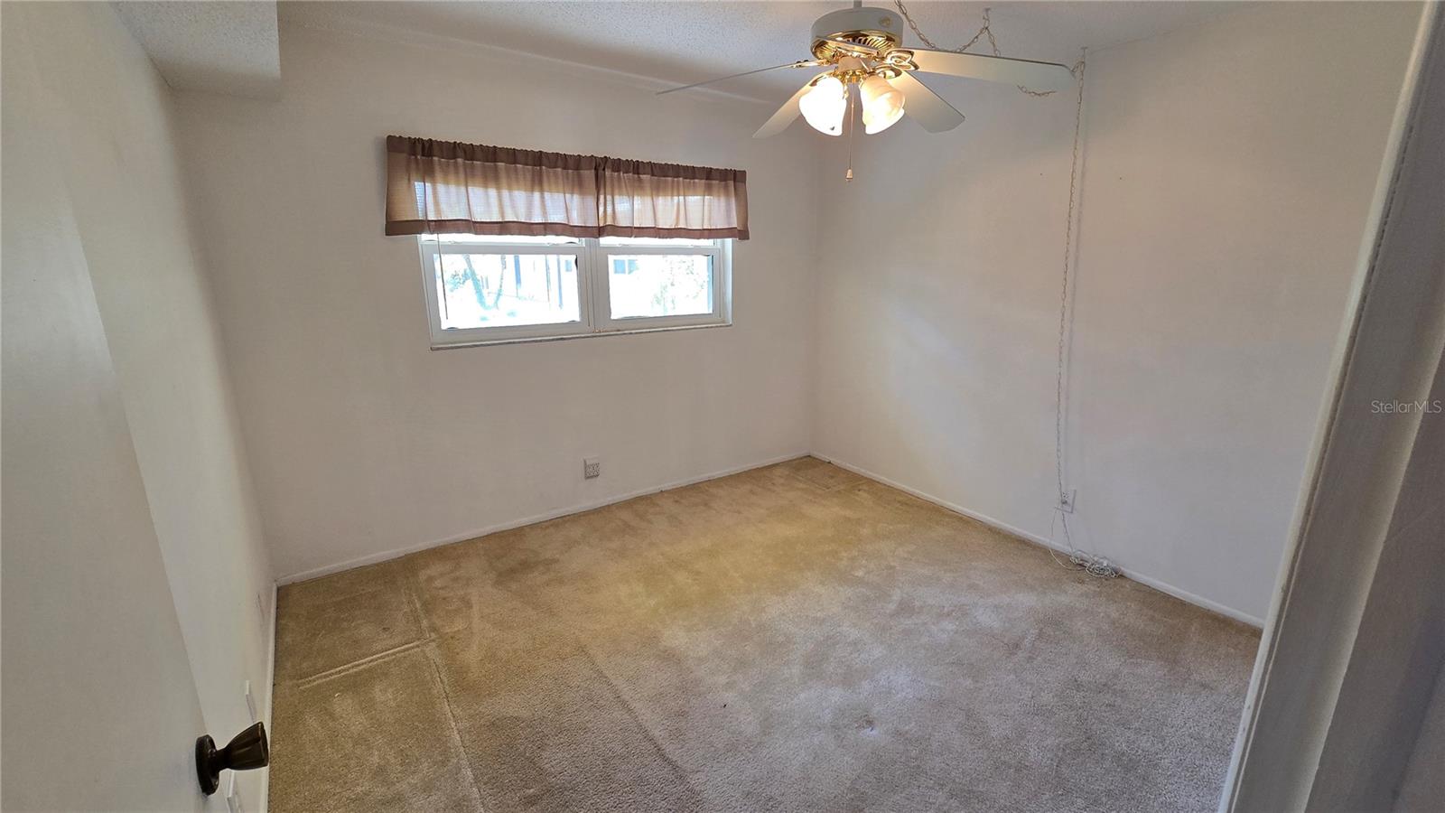 WATERS EDGE 1 CONDO - Residential