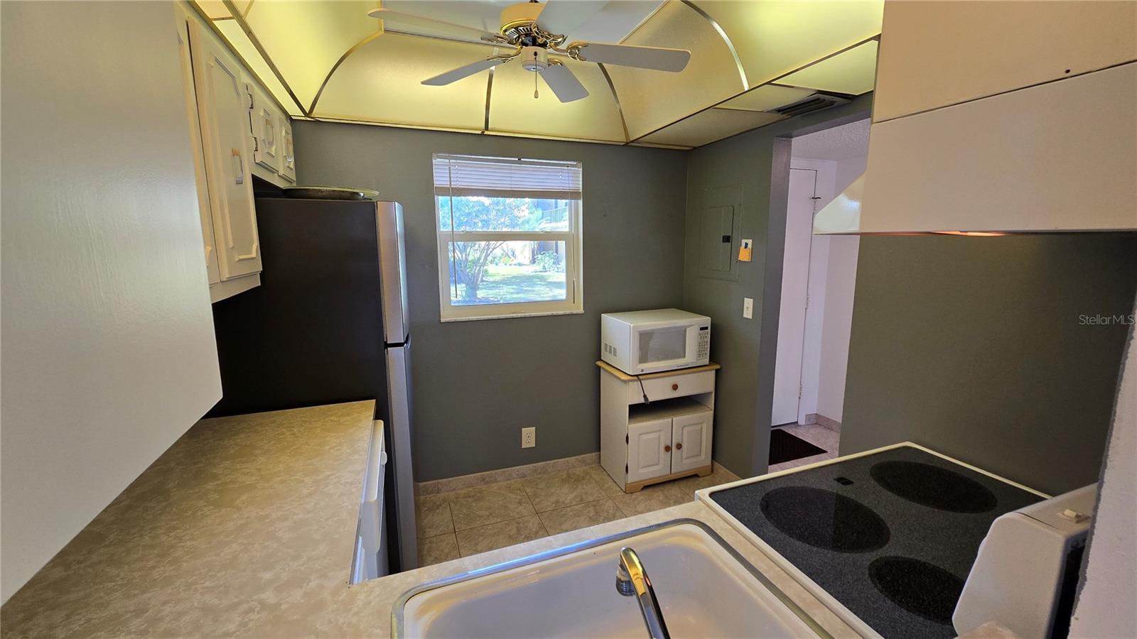 WATERS EDGE 1 CONDO - Residential