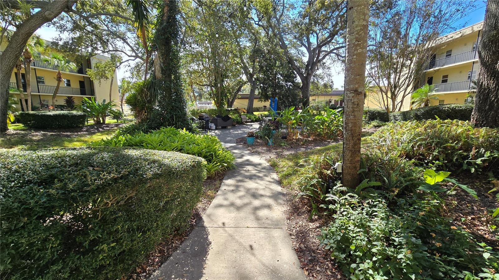 WATERS EDGE 1 CONDO - Residential