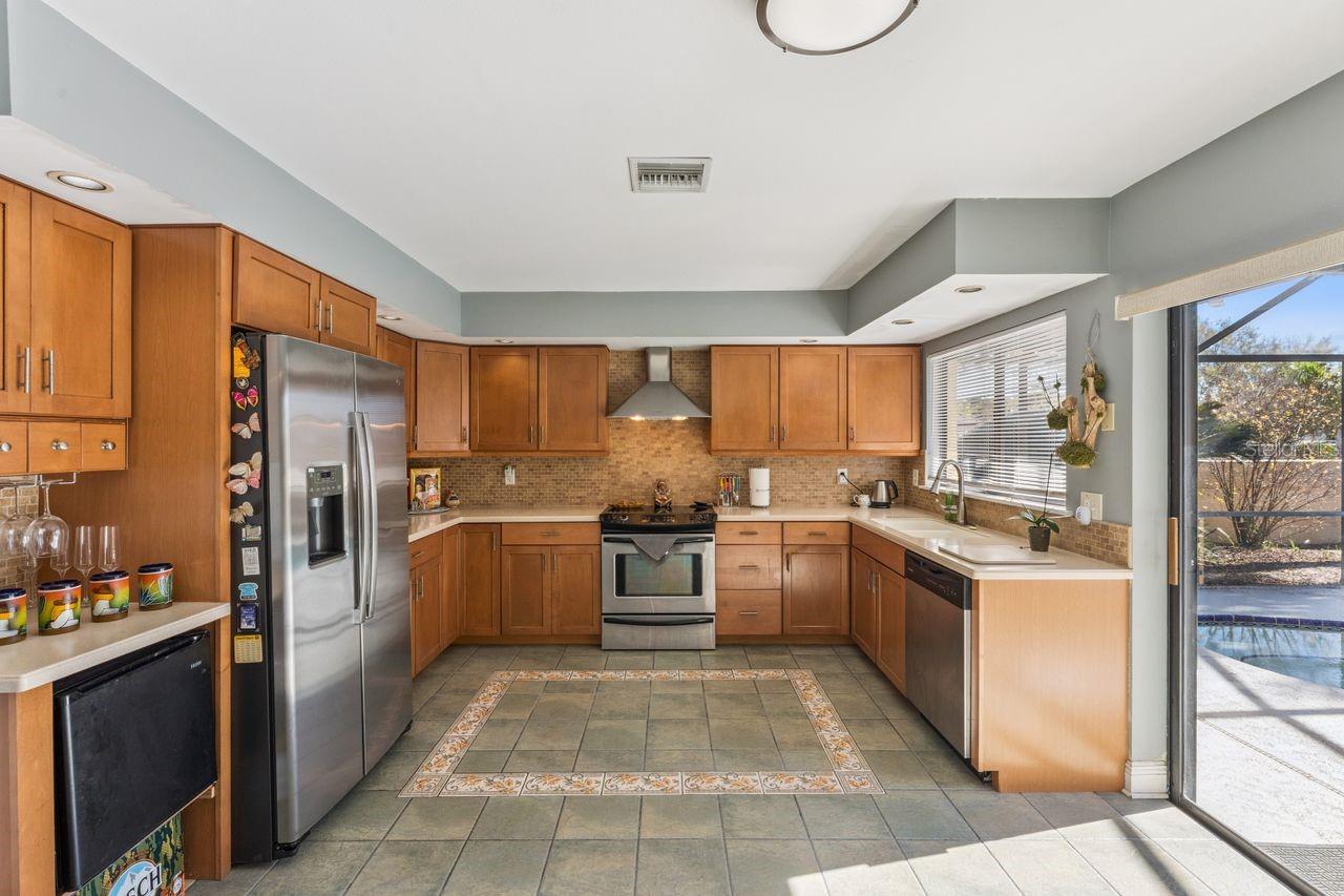 GRANADA VILLAS - Residential