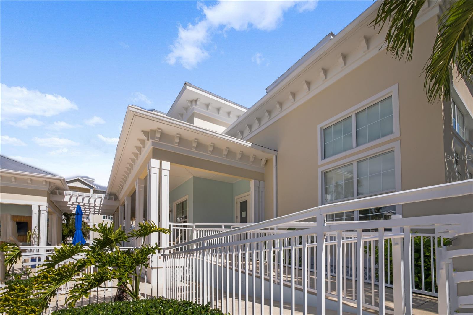 PALMA SOLA BAY CLUB - Residential