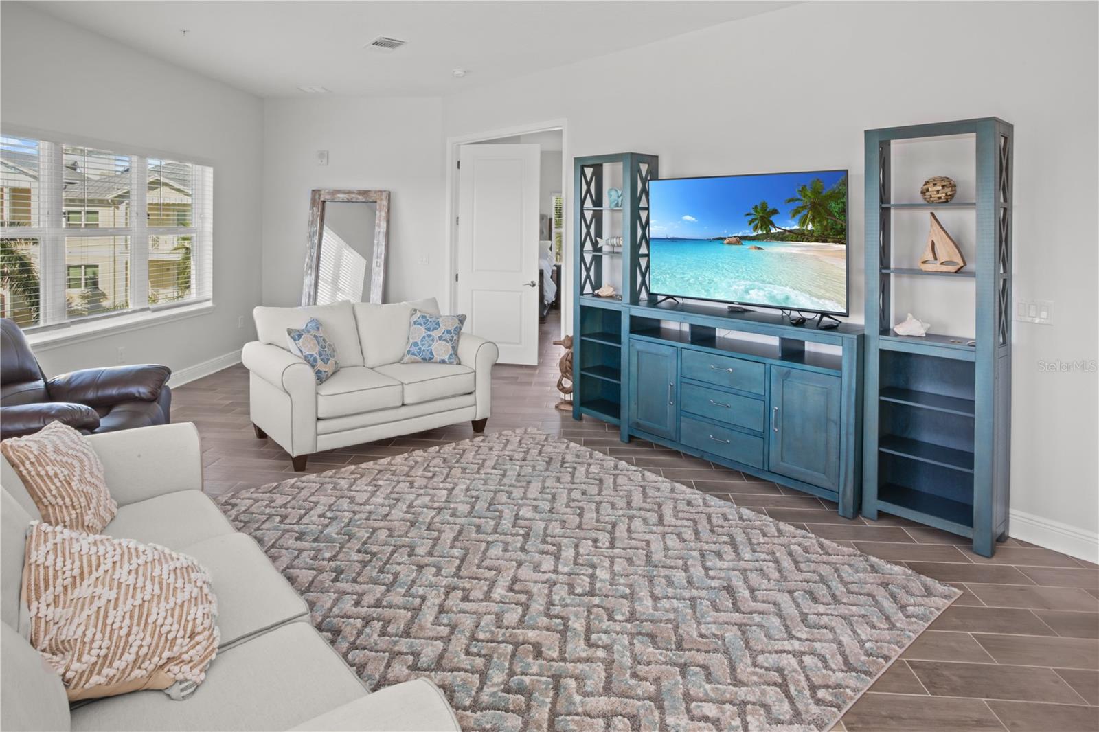 PALMA SOLA BAY CLUB - Residential