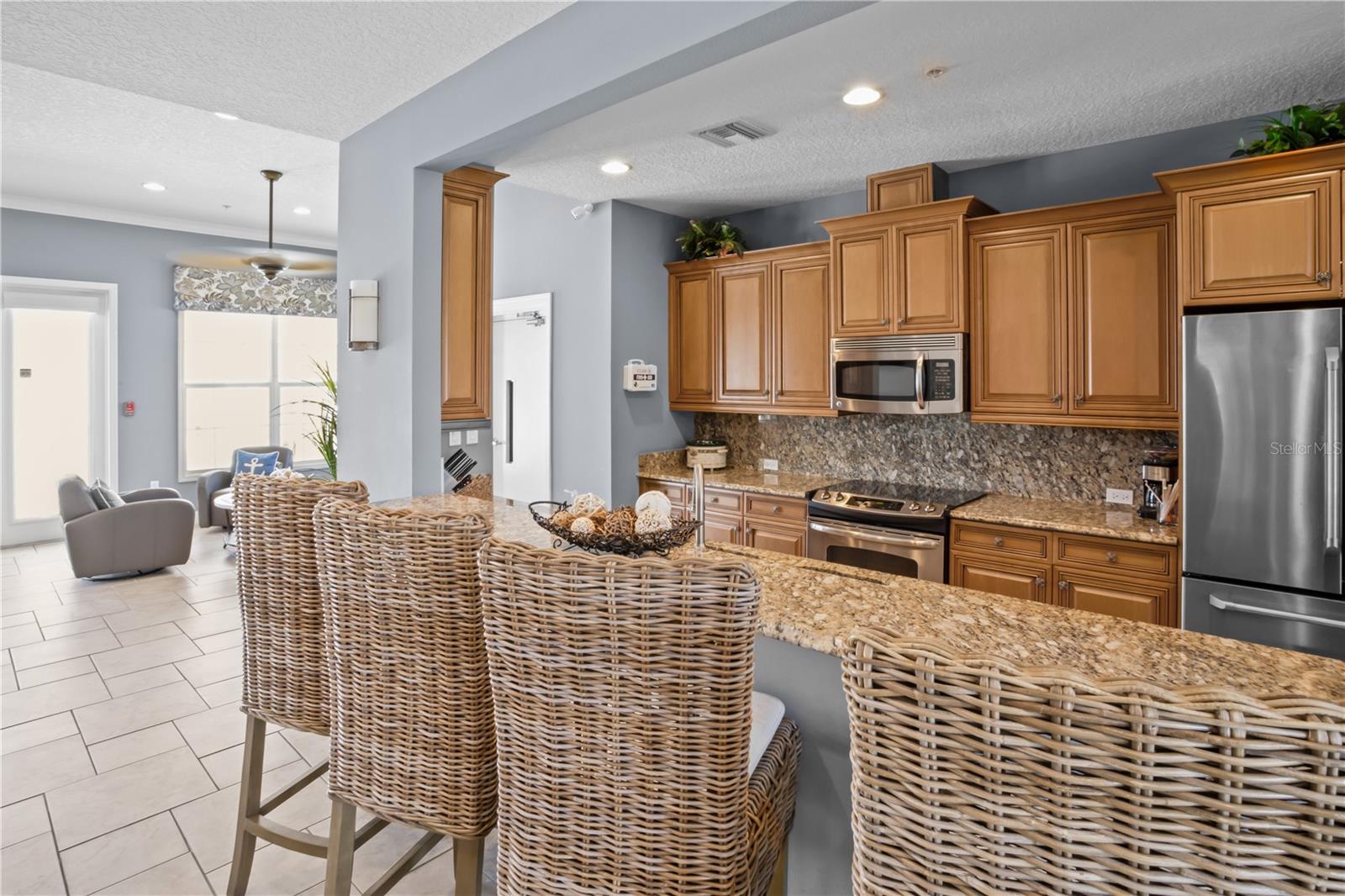 PALMA SOLA BAY CLUB - Residential