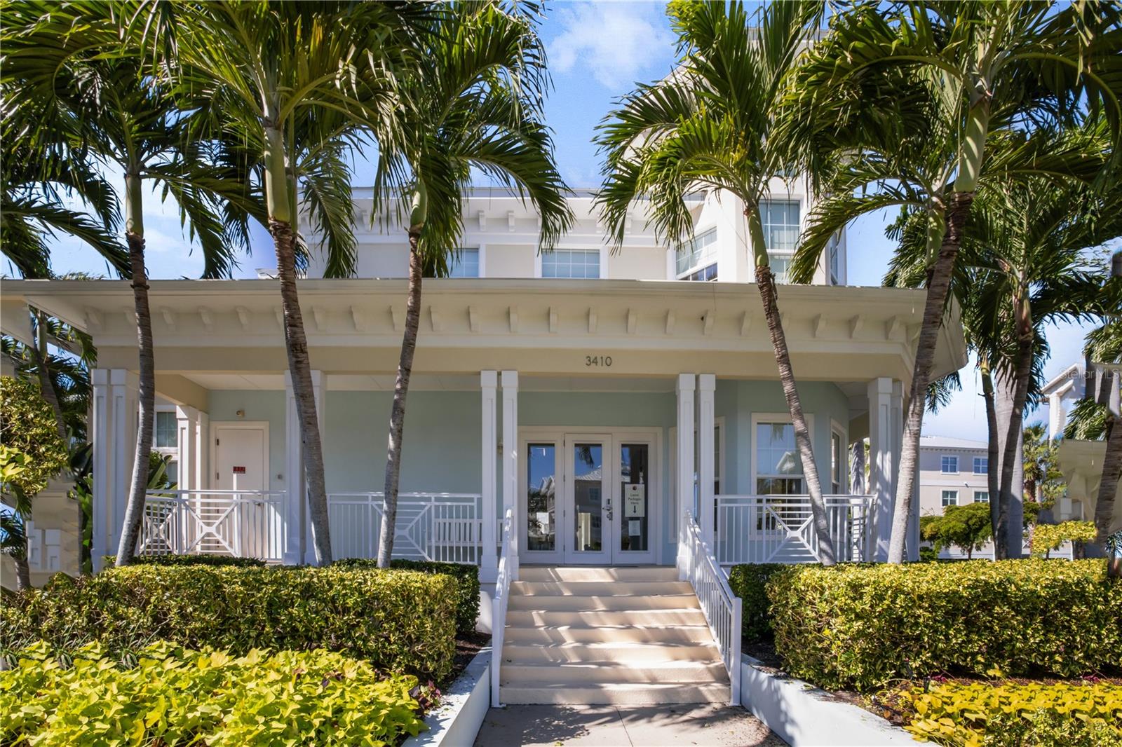 PALMA SOLA BAY CLUB - Residential