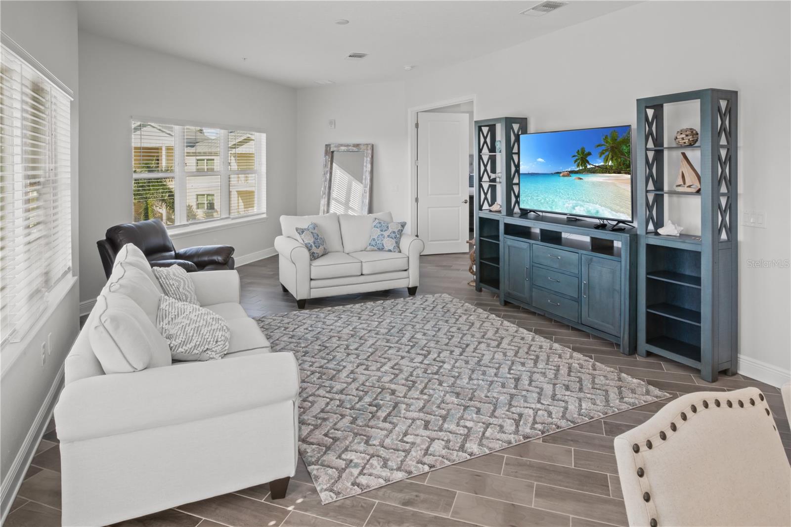 PALMA SOLA BAY CLUB - Residential