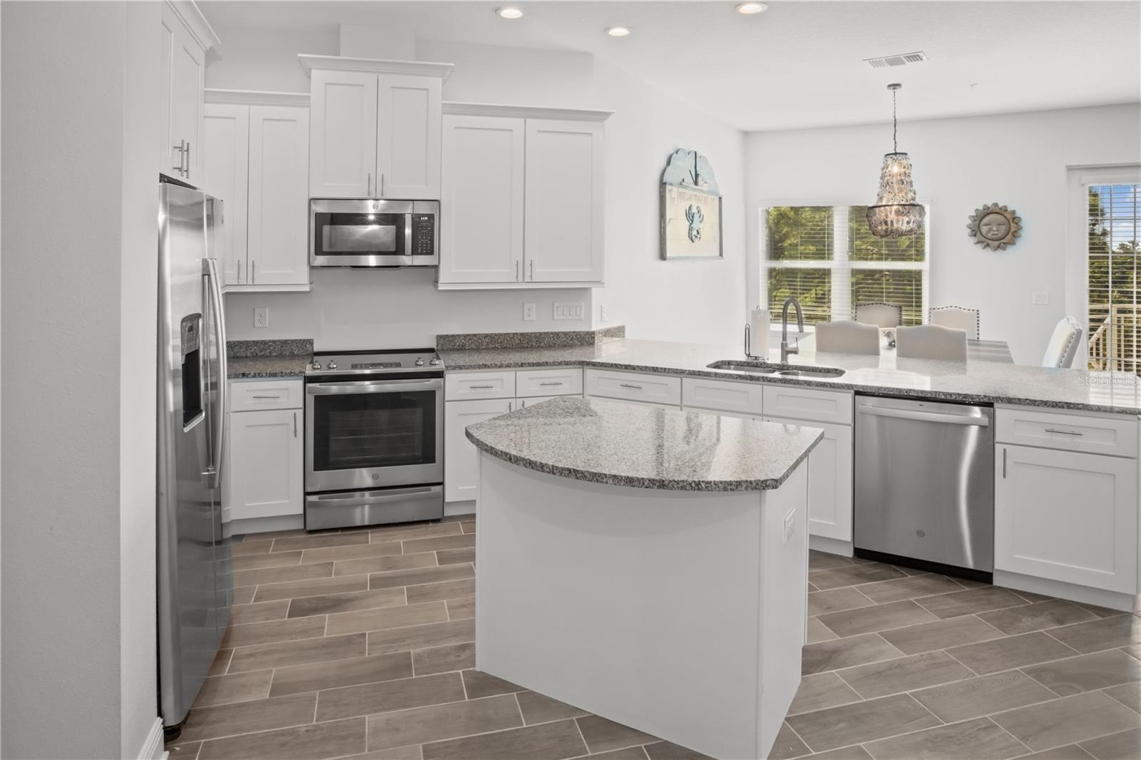 PALMA SOLA BAY CLUB - Residential