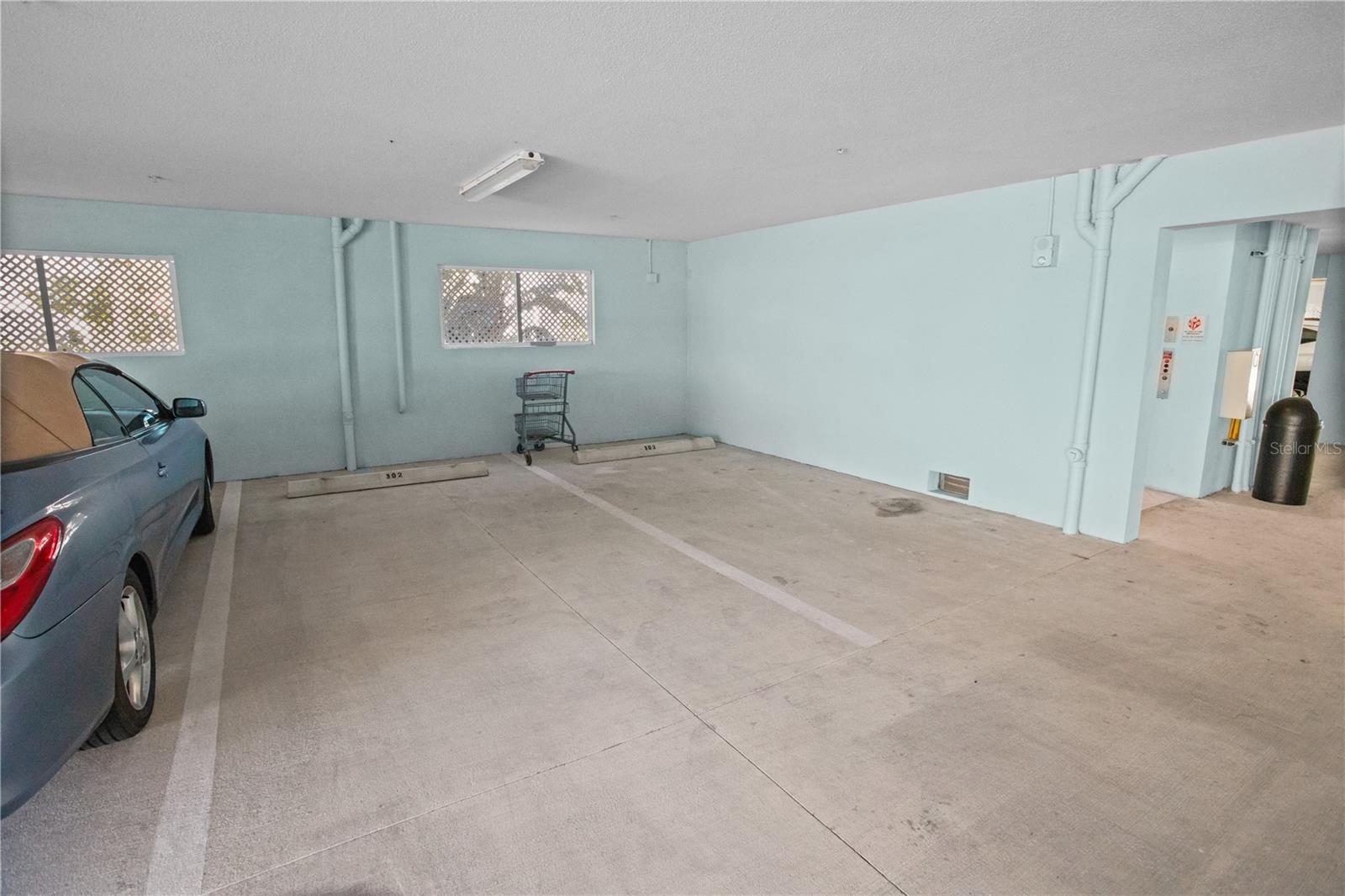 PALMA SOLA BAY CLUB - Residential