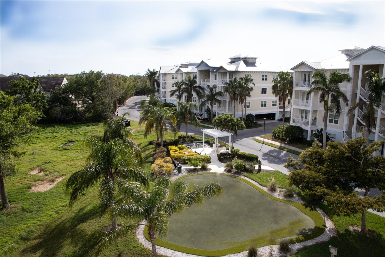 PALMA SOLA BAY CLUB - Residential