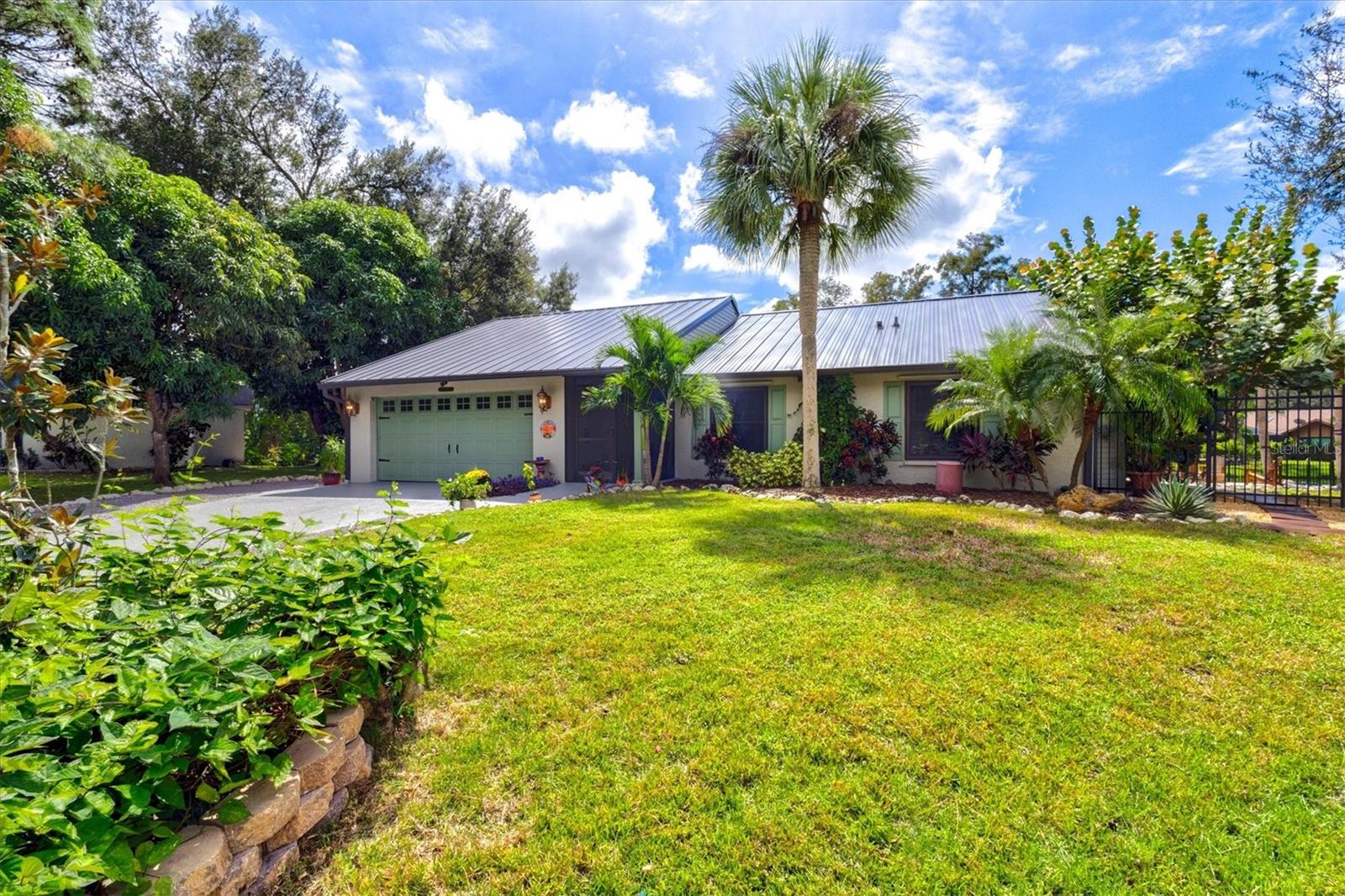 4250 KING RICHARD LANE
