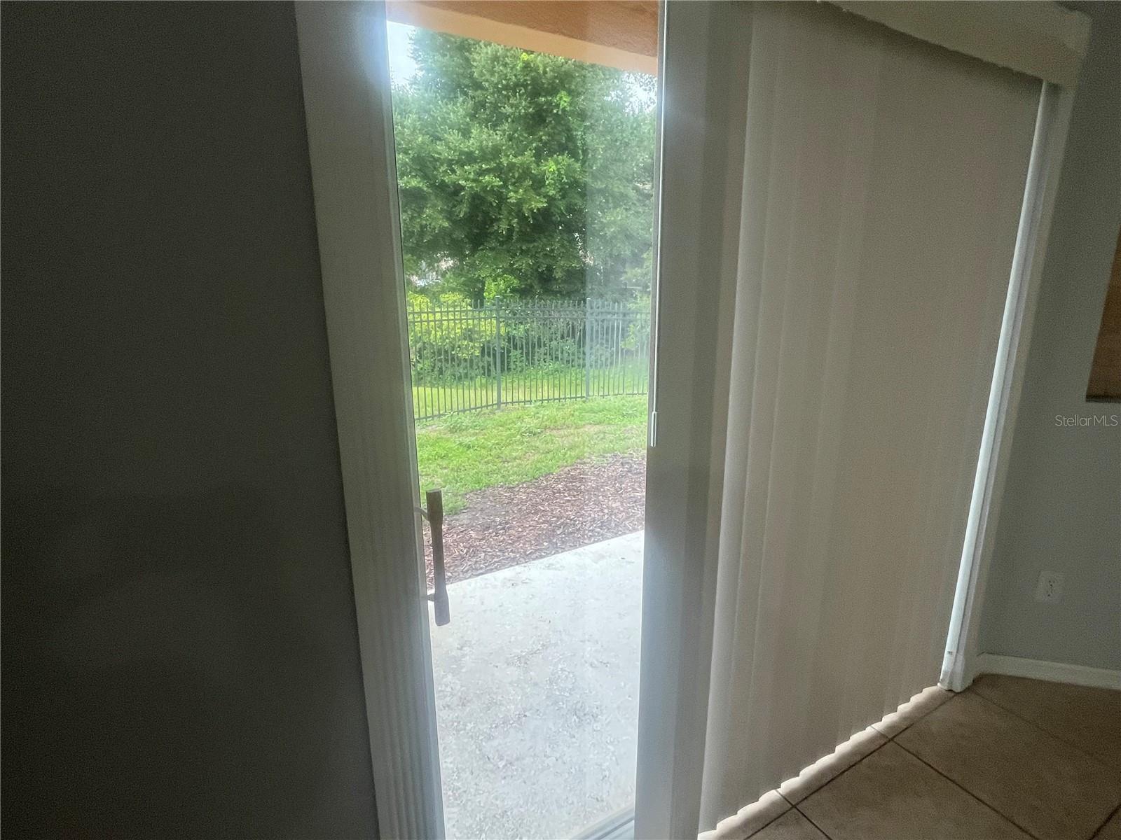 RETREAT AT TWIN LAKES REPLAT - Residential Lease