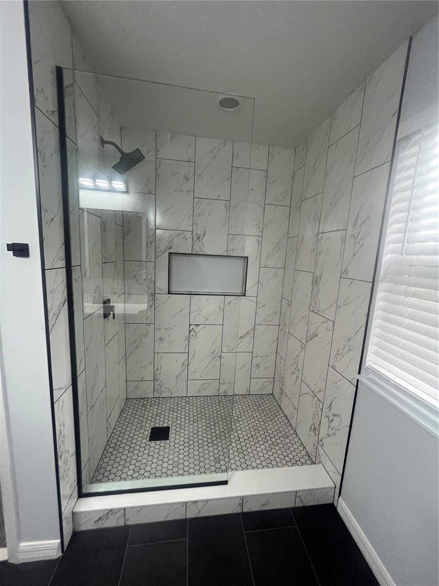 RETREAT AT TWIN LAKES REPLAT - Residential Lease