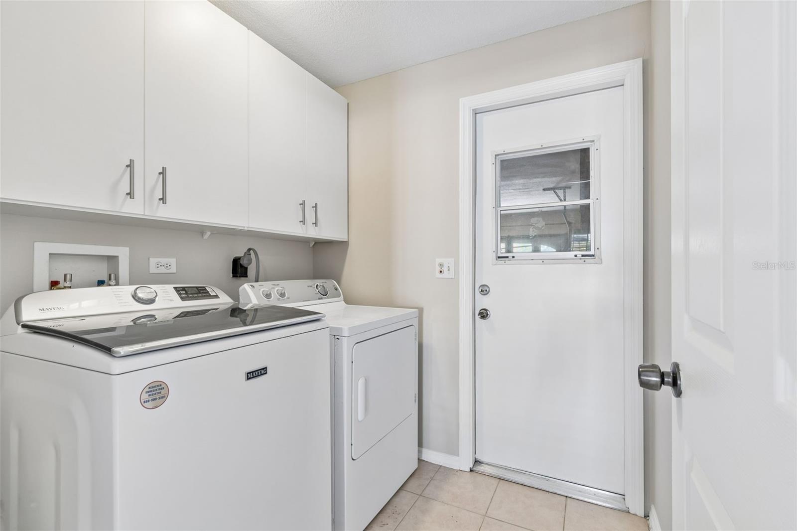 HIDDEN LAKE - Residential