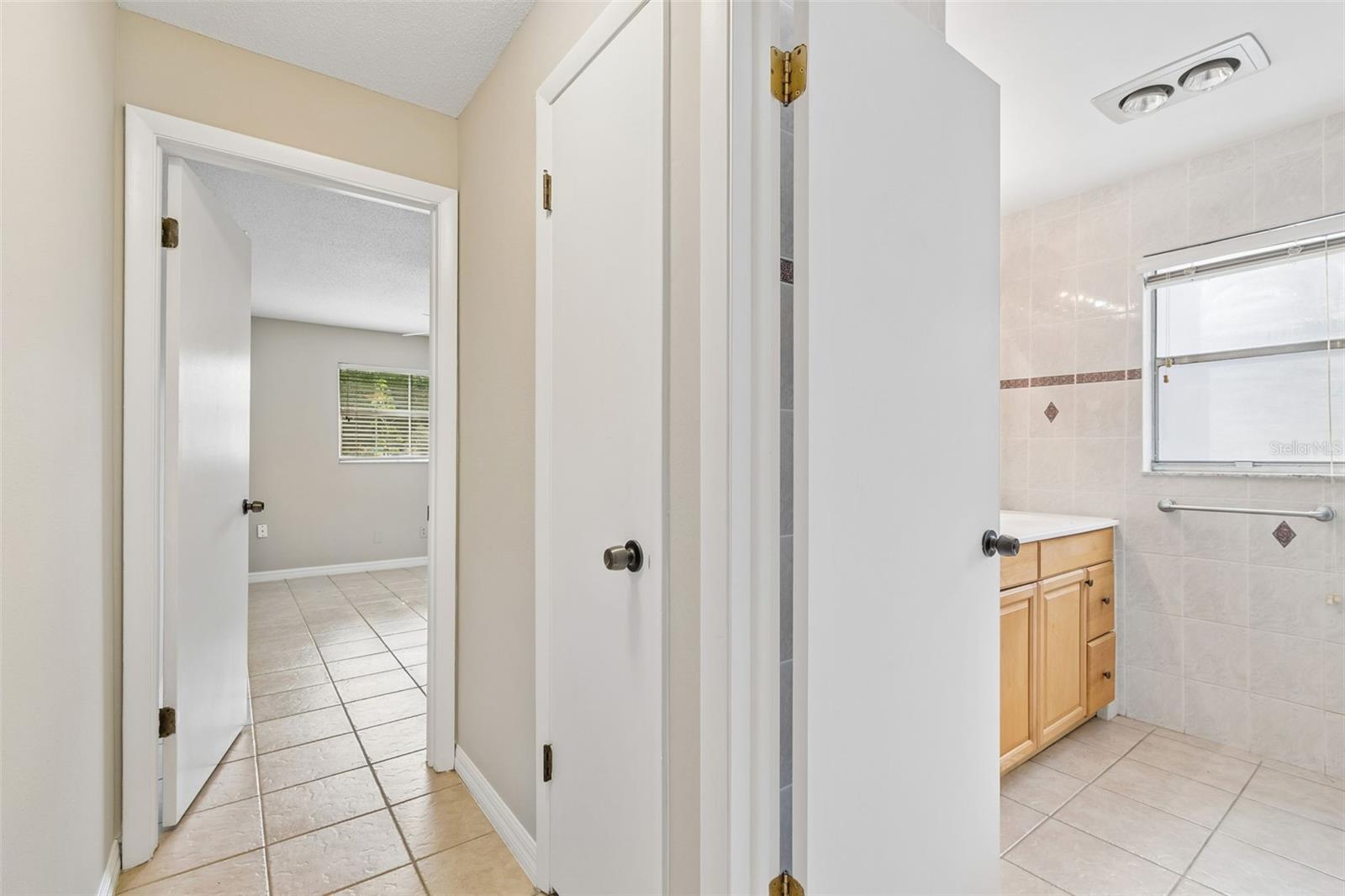 HIDDEN LAKE - Residential