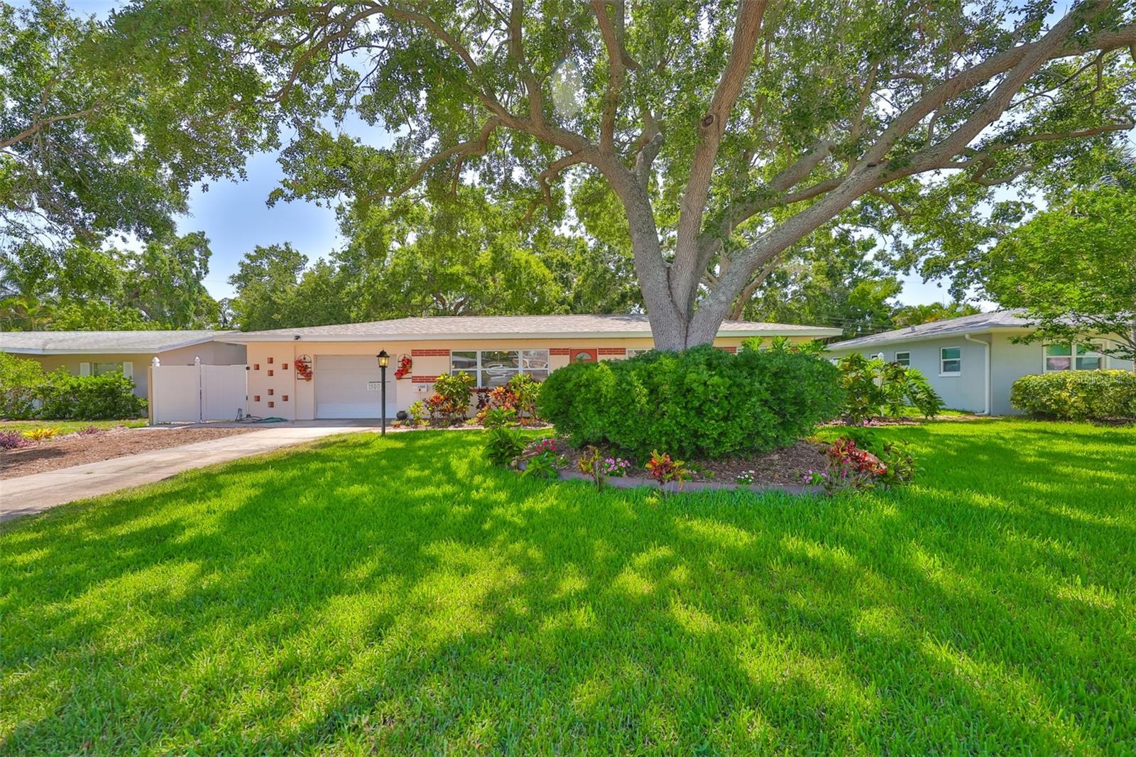 1500 ROBINSON DRIVE N