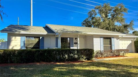 Photo of 1123 Brockway Avenue, Orlando, FL 32807 (MLS # O6360397)