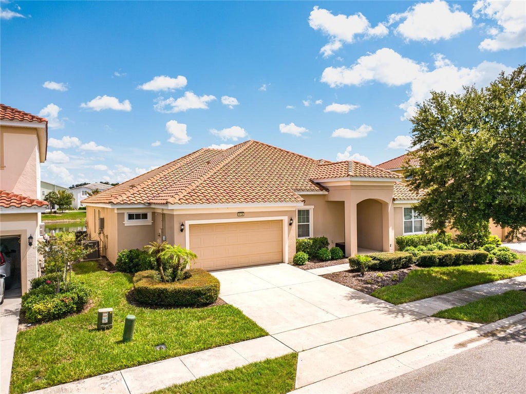 Photo of 6136 Broad Oak Drive, Davenport, FL 33837 (MLS # O6439875)