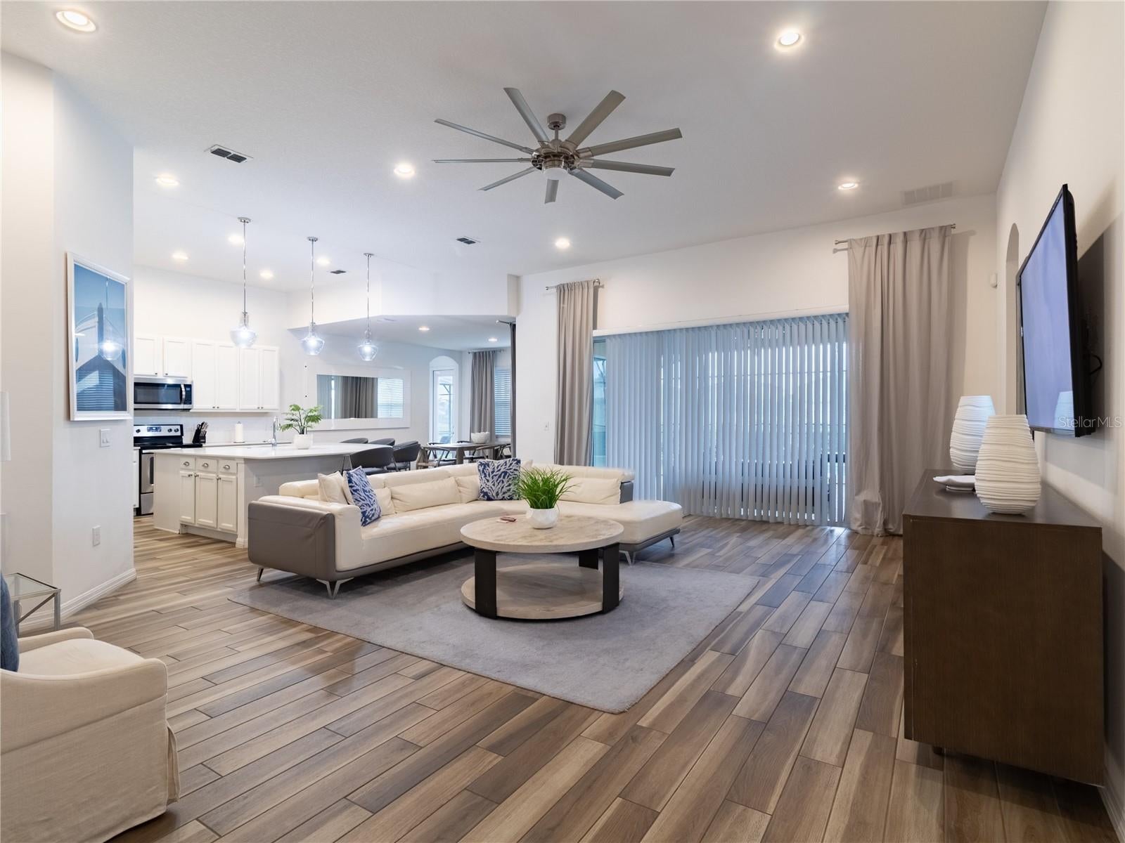 6136 BROAD OAK DRIVE