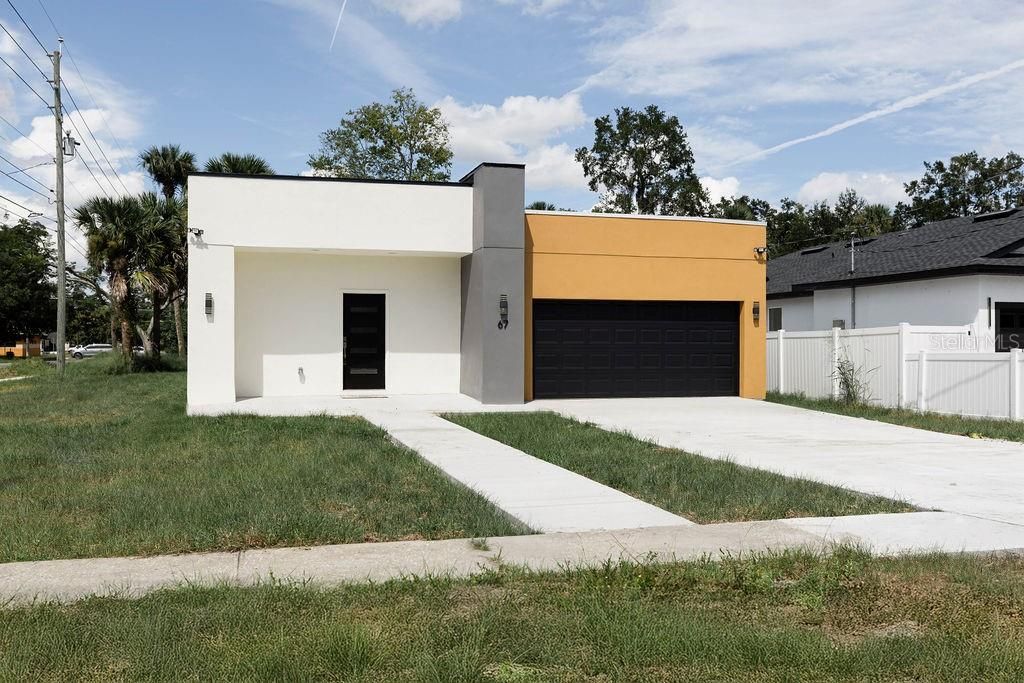 Photo of 67 W 10th Street, Apopka, FL 32703 (MLS # O6347104)