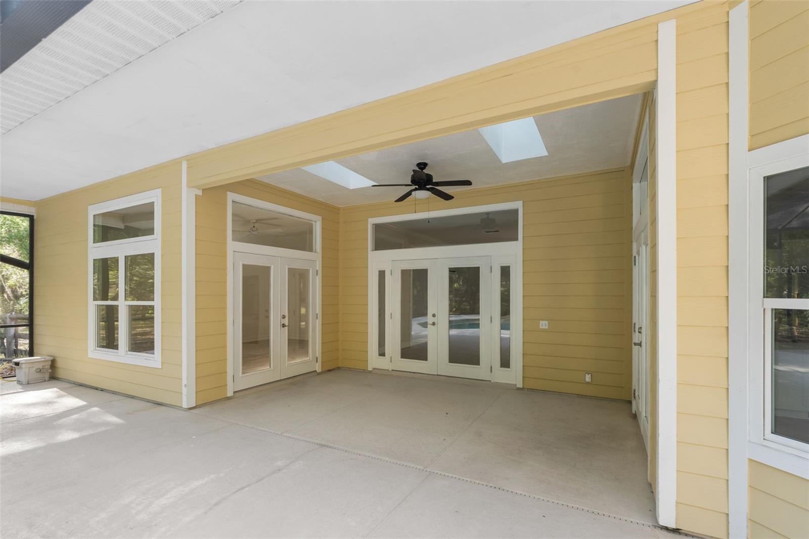 THOUSAND OAKS - Residential