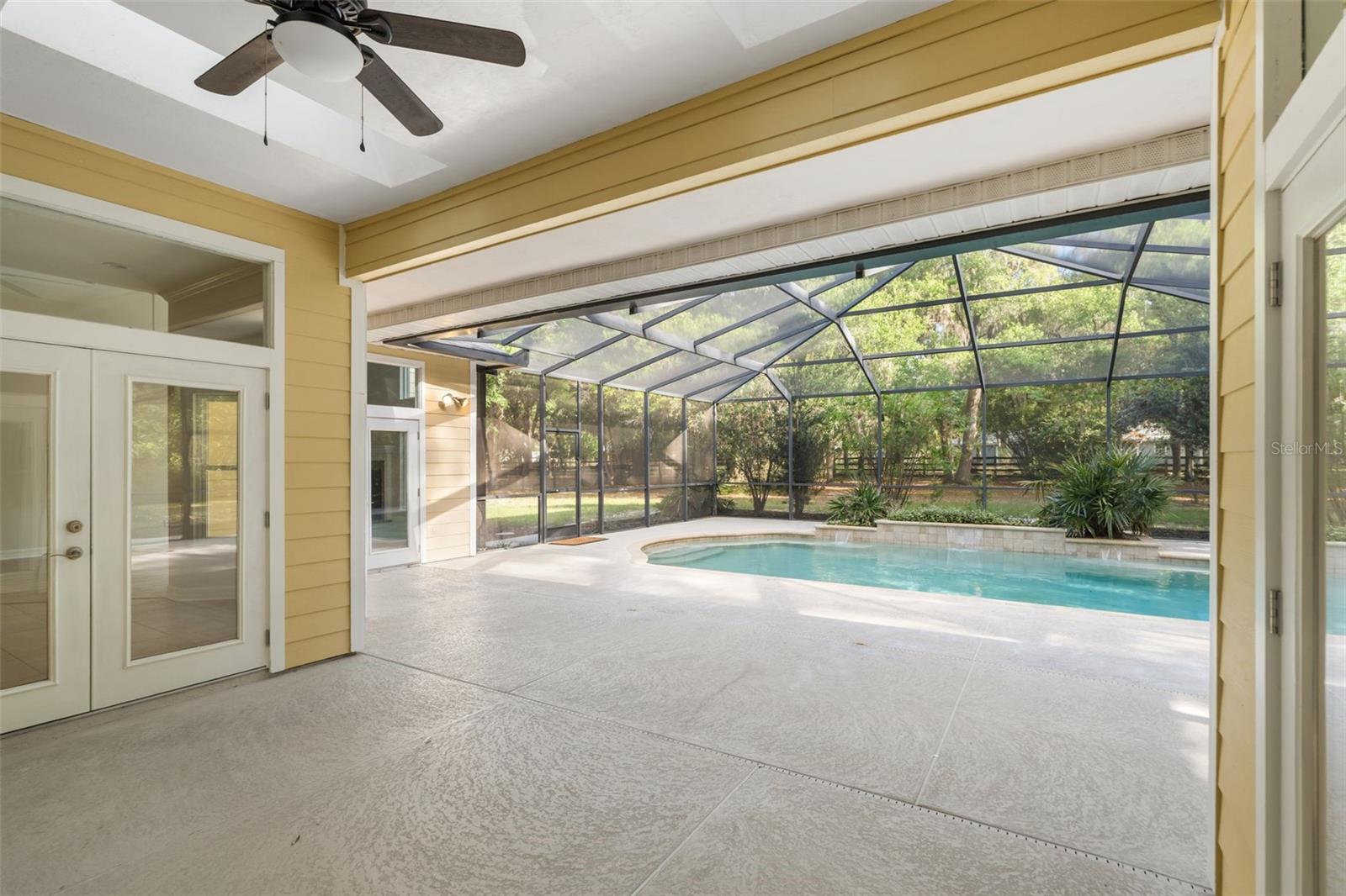 THOUSAND OAKS - Residential