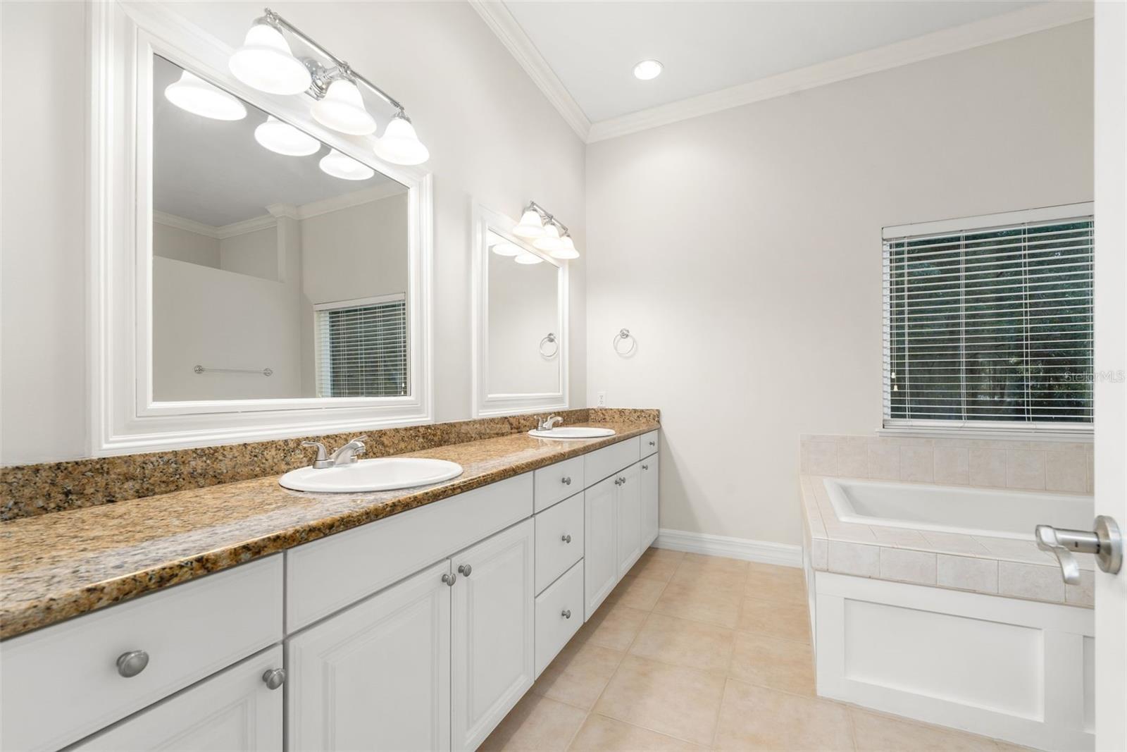 THOUSAND OAKS - Residential