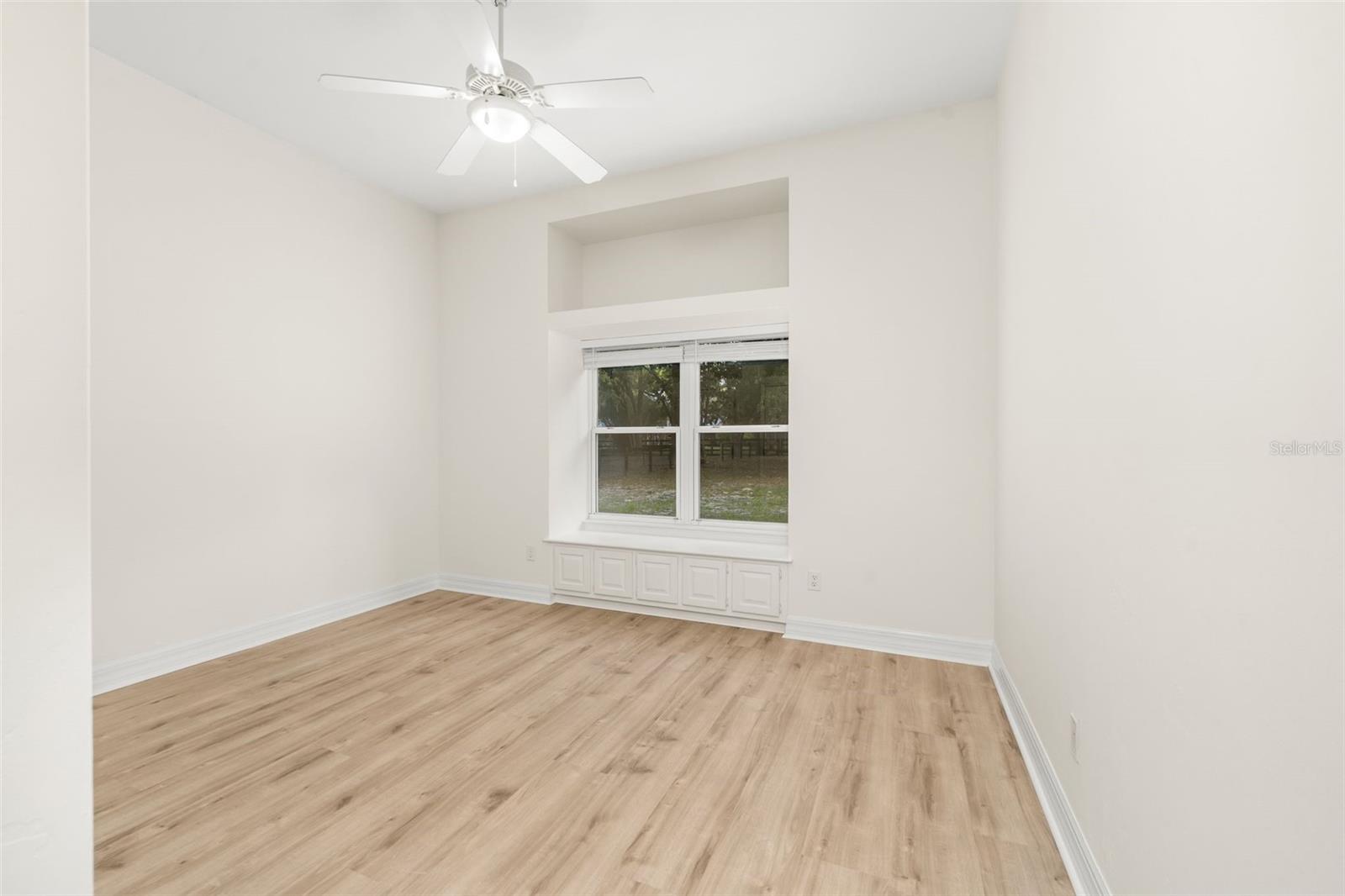 THOUSAND OAKS - Residential