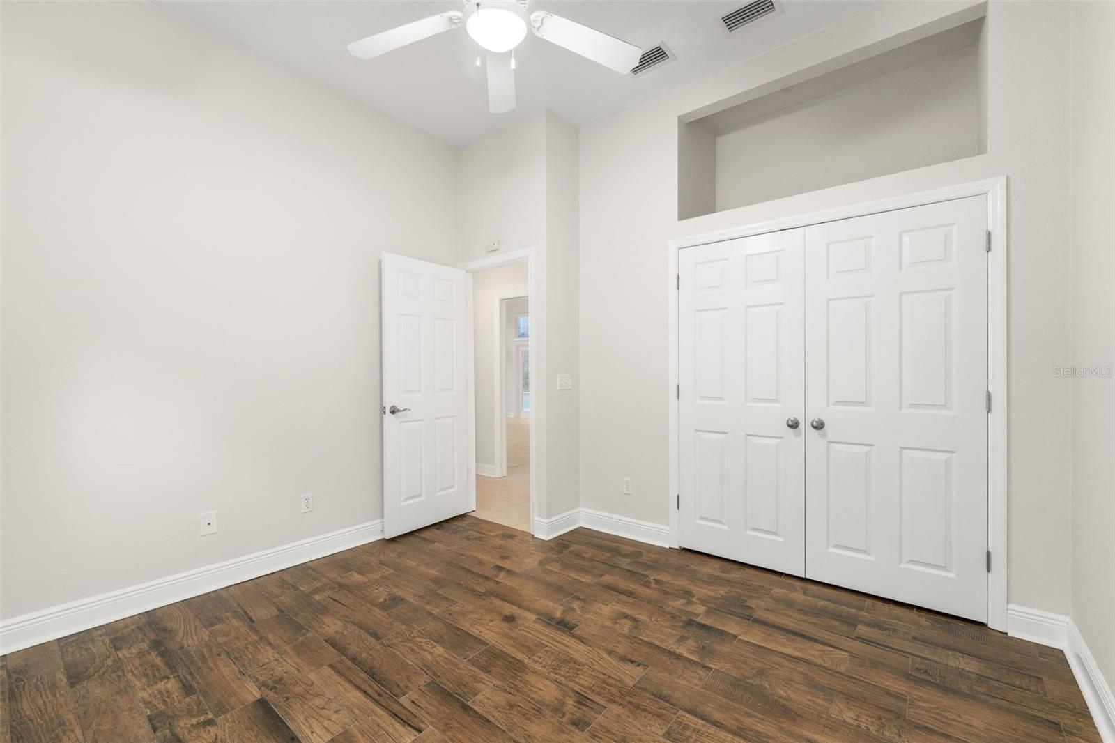 THOUSAND OAKS - Residential