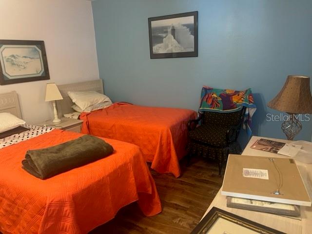 PARADISE SHORES - Residential Lease