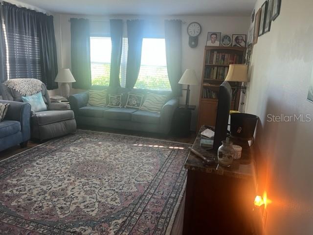 PARADISE SHORES - Residential Lease