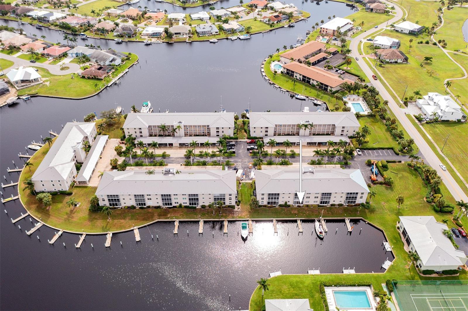 WINDJAMMER POINT PH 05 BLDG 01 - Residential