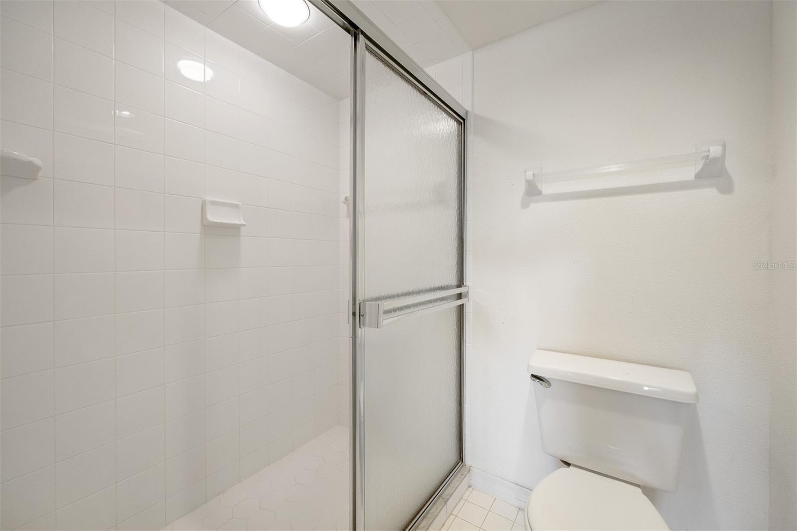 WINDJAMMER POINT PH 05 BLDG 01 - Residential