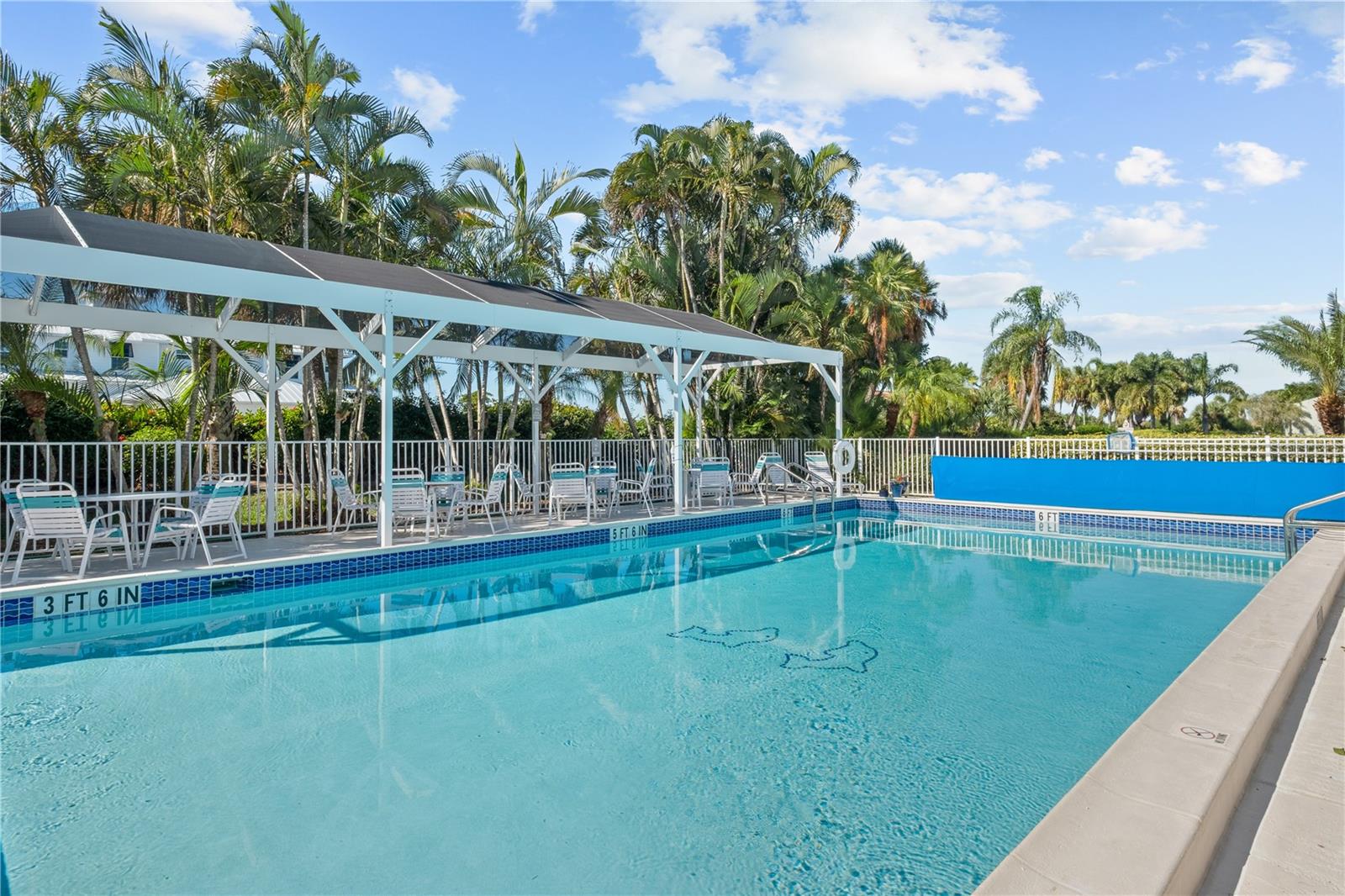 WINDJAMMER POINT PH 05 BLDG 01 - Residential