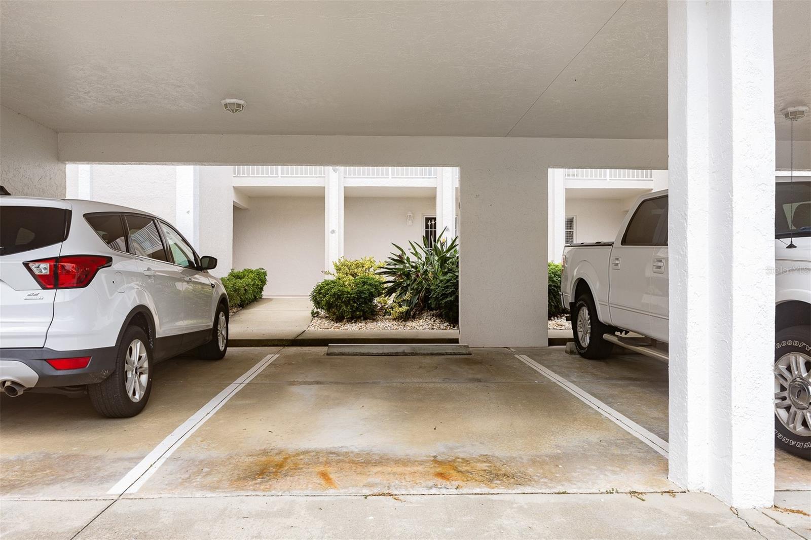 WINDJAMMER POINT PH 05 BLDG 01 - Residential