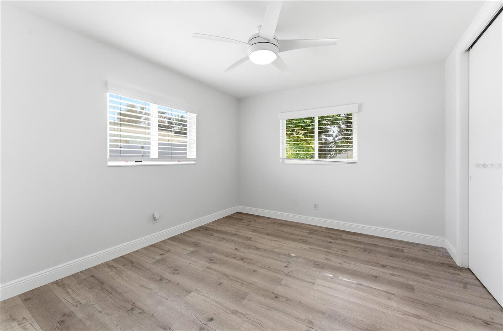 GROVE LAKE MANOR - Residential