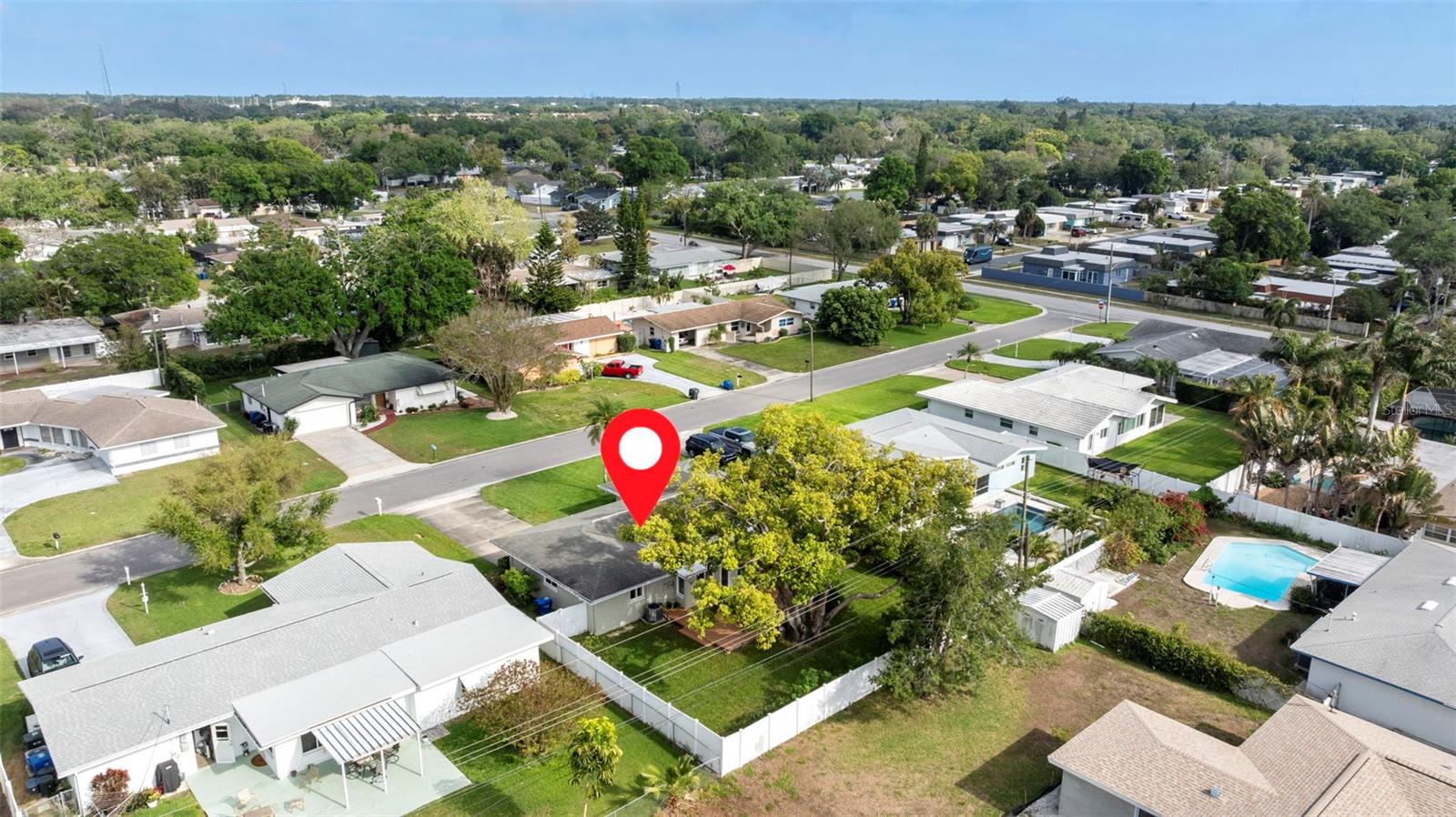 GROVE LAKE MANOR - Residential