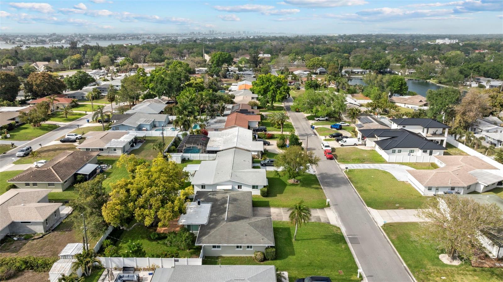 GROVE LAKE MANOR - Residential