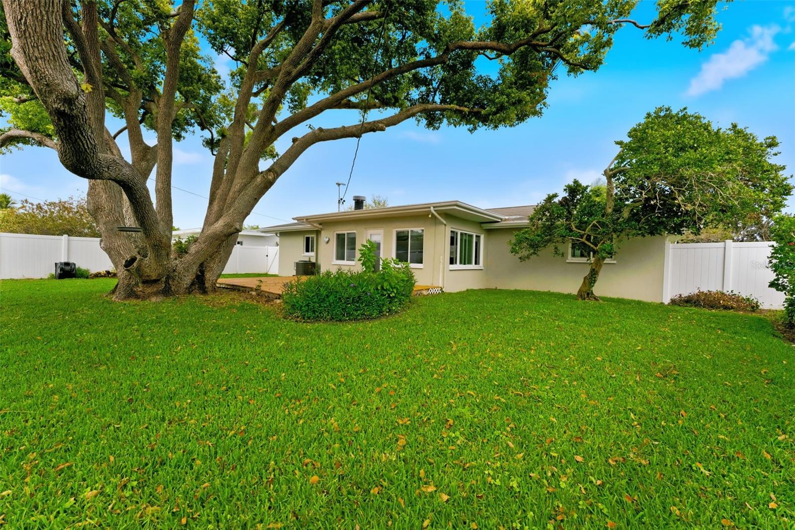 GROVE LAKE MANOR - Residential