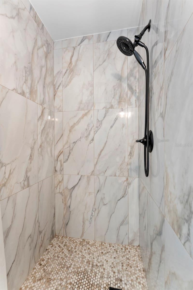 GROVE LAKE MANOR - Residential