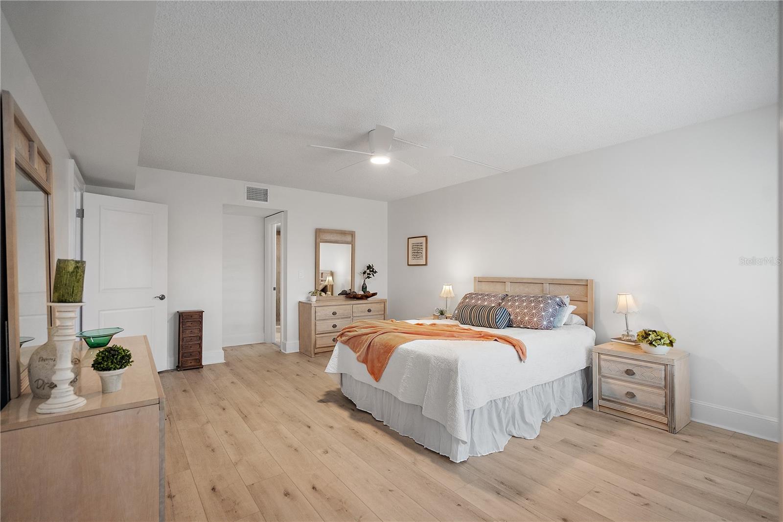 PORT BELLEAIR 4 CONDO - Residential