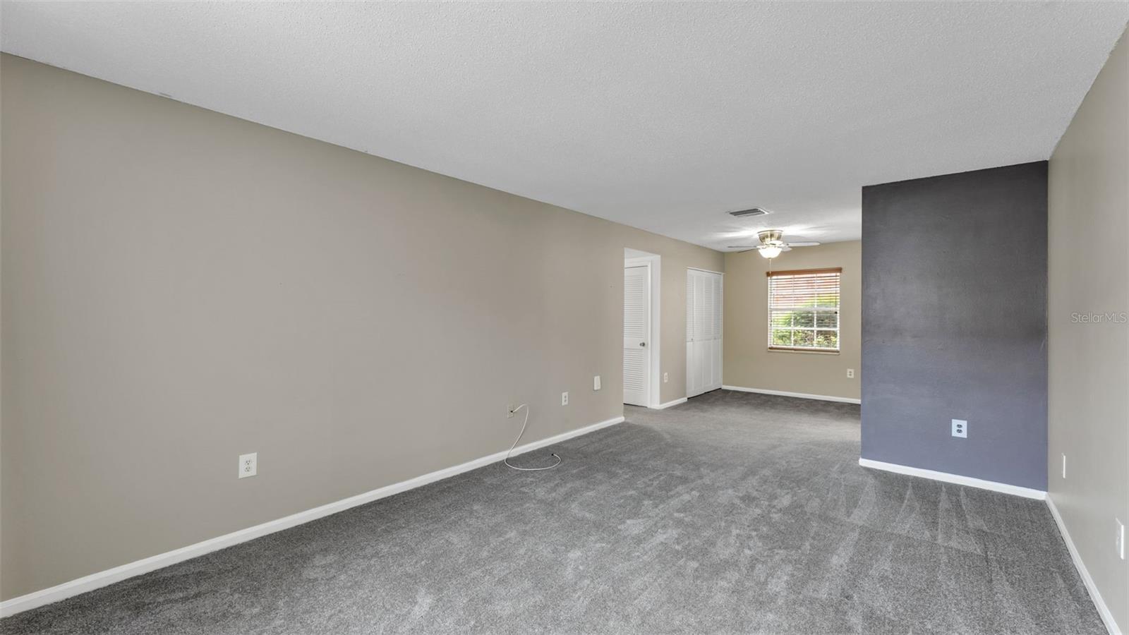 LAKE BENTLEY SHORES CONDO PH 01 - Residential