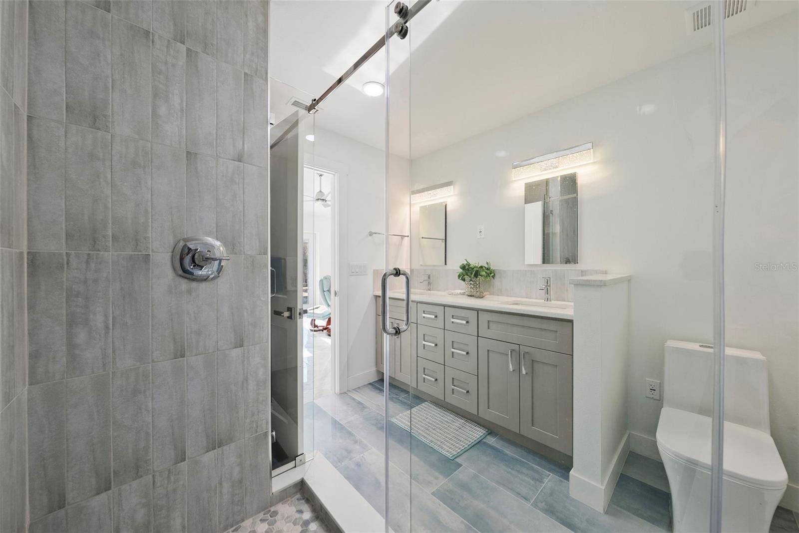 TRINITY ACRES - Residential