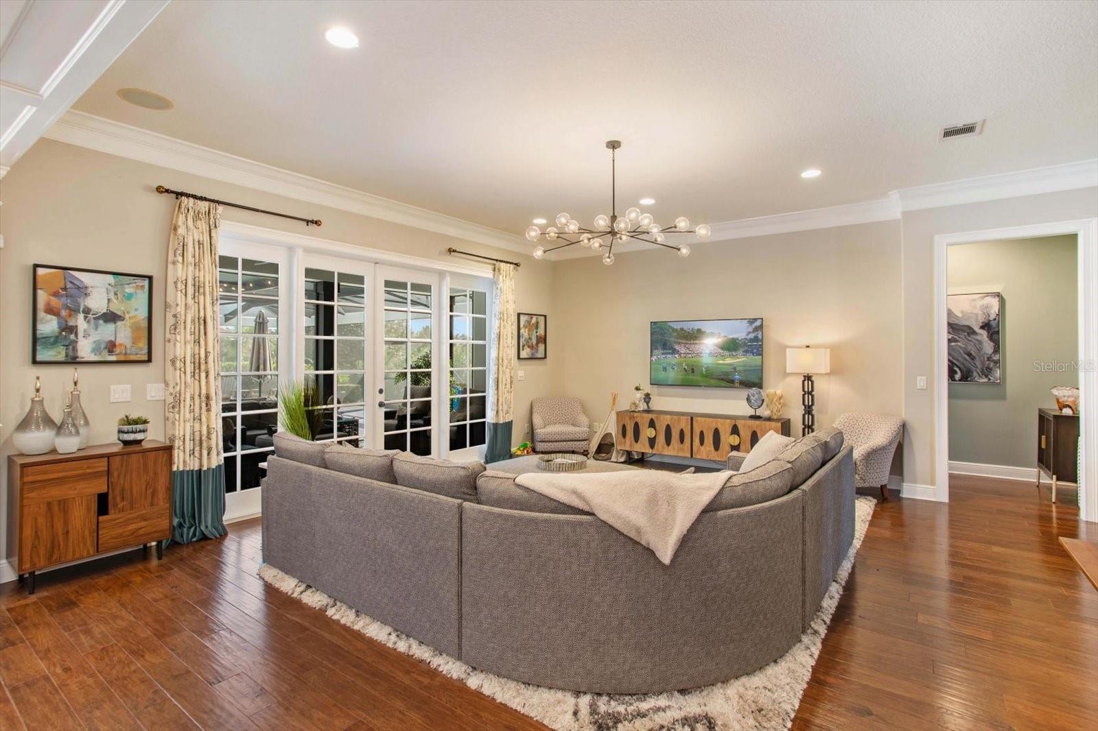 KEENES POINTE - Residential