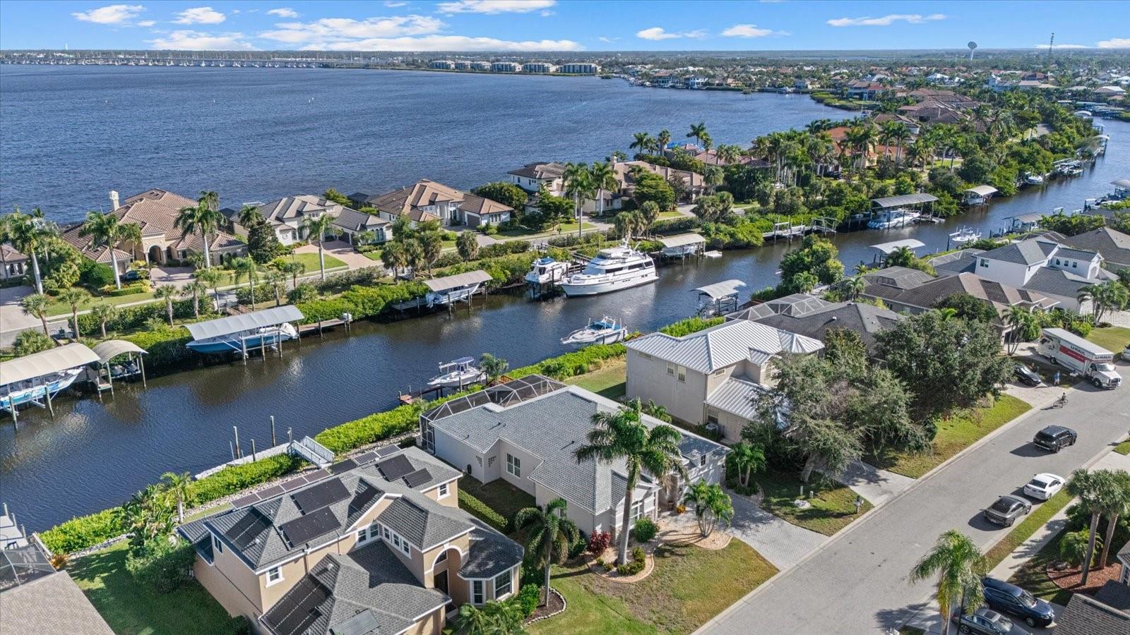 RIVERDALE - Residential