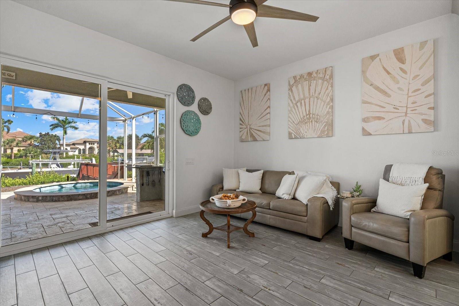 RIVERDALE - Residential