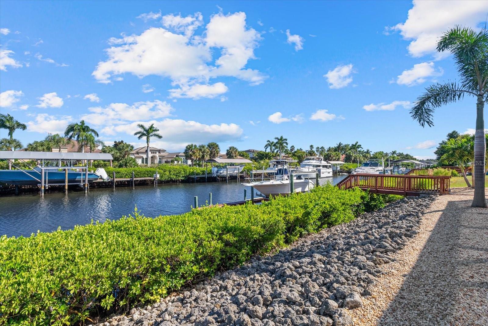 RIVERDALE - Residential