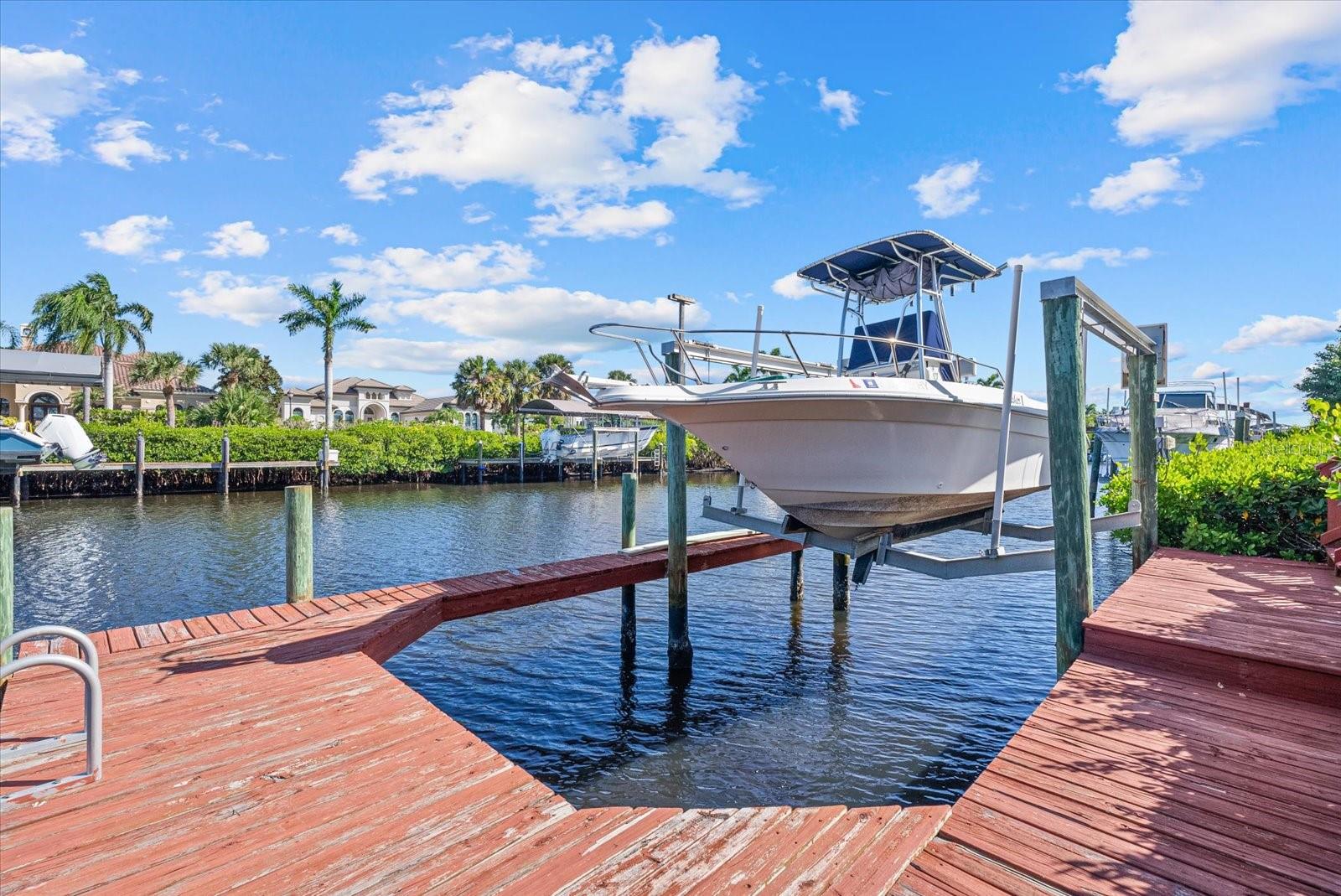 RIVERDALE - Residential