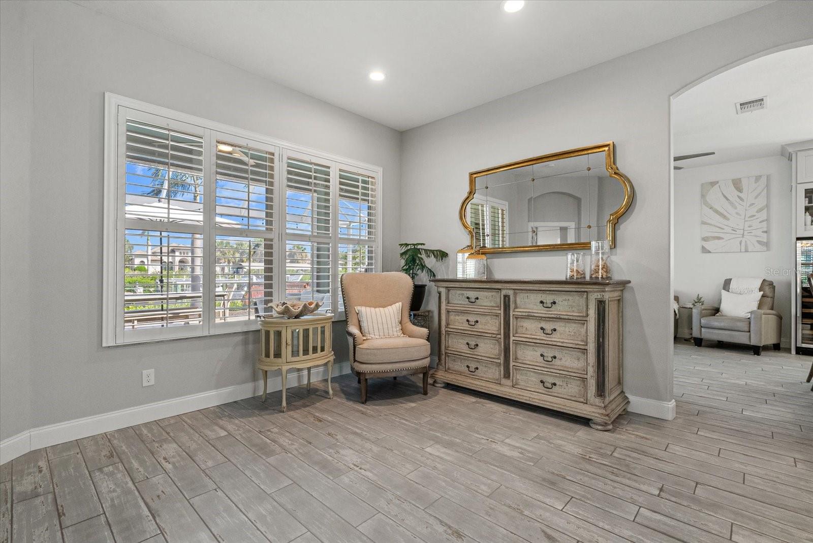 RIVERDALE - Residential